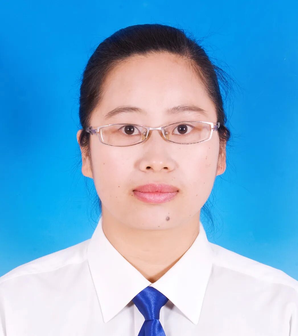 D02032 周霜 職務(wù) 內(nèi)分泌科、腎內(nèi)科、風(fēng)濕免疫科副主任兼血透室主任 職稱 主治醫(yī)師 黨員.jpg