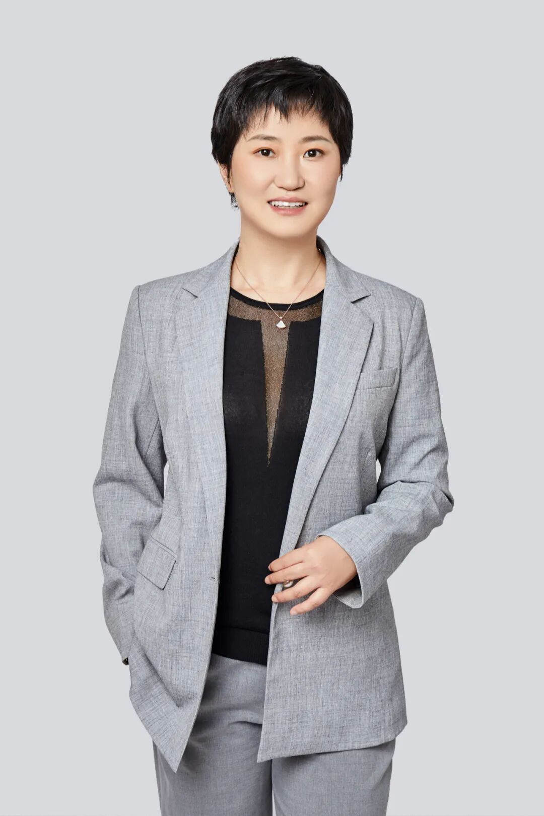 欢迎徐静秋律师林美灵律师加盟国双