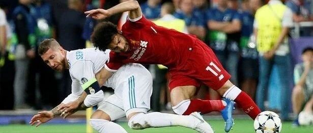 官宣禁赛：为萨拉赫报仇！他故意肘击拉莫斯