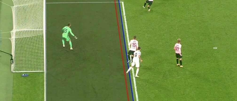 欧冠另类带帽！3度破门全吹越位，14-0完爆五大联赛