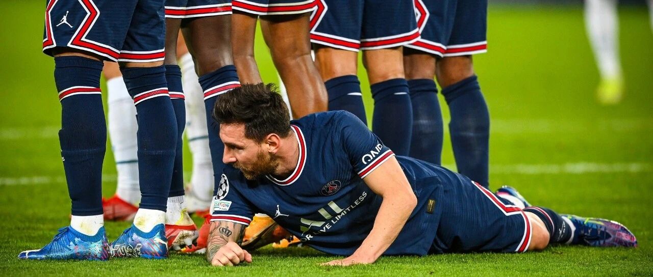 900万头号鱼腩干翻8亿！比梅西处子球更爽