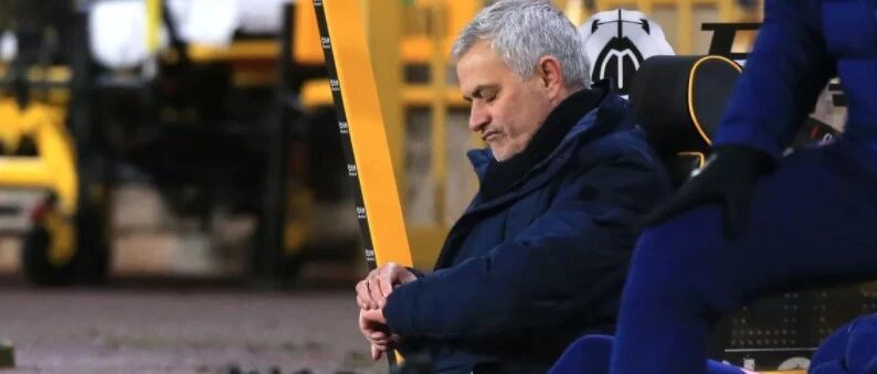 穆帅悲剧！4换孙兴慜被绝杀丢9分，曼联最大赢家