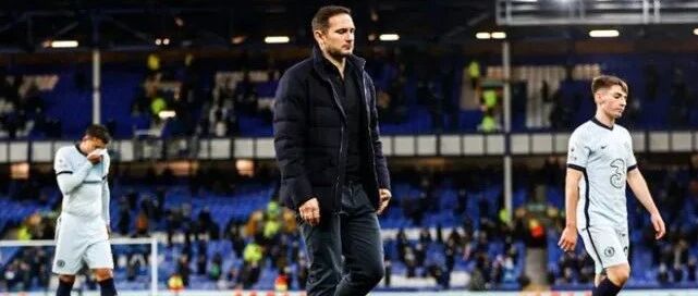 阿布震怒换帅！曼联重磅截胡，皇马中场租借英超