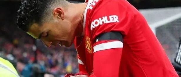 重创！曼联深夜官宣