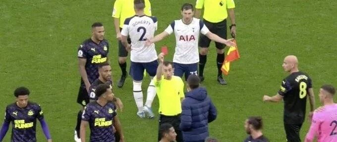 赛后抱怨裁判染红！他的身份成功抢镜凯恩