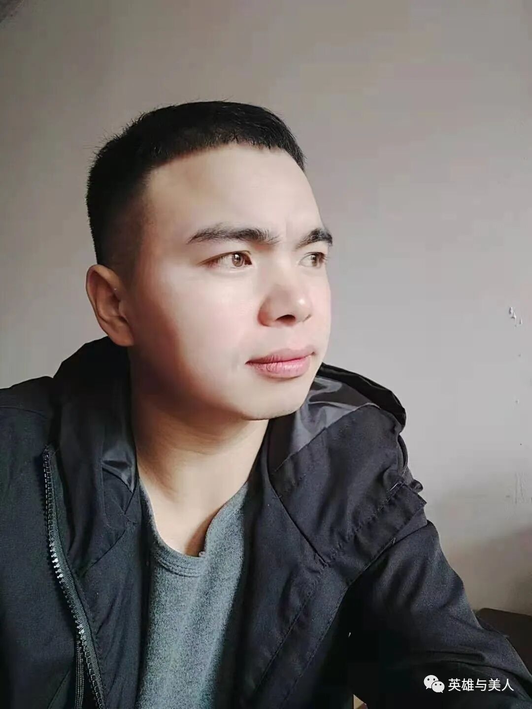 诗界杯 看到同城有名为小五丫的美女于是私信加她为好友 全网搜