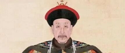 秦桧后人考中状元，乾隆故意问他祖先是谁，他仅回七字巧妙化解危机