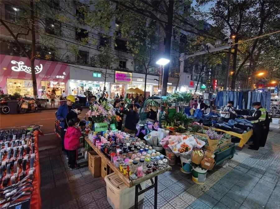 总理称赞的“地摊经济”，花木企业应该看到什么？