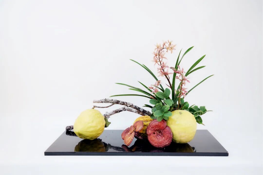 【采薇专栏】案头清供，插花中的“君子之心”