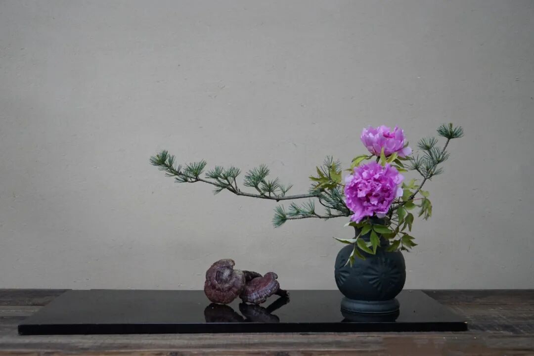 【采薇专栏】案头清供，插花中的“君子之心”