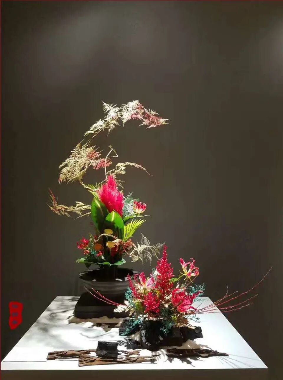 只记花开不记年—苏梅邨插花艺术欣赏