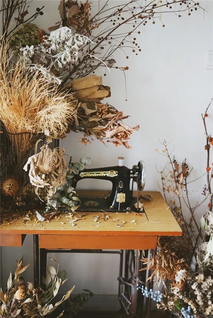 凡是你看不懂而著迷的作品，背后都是想象力！