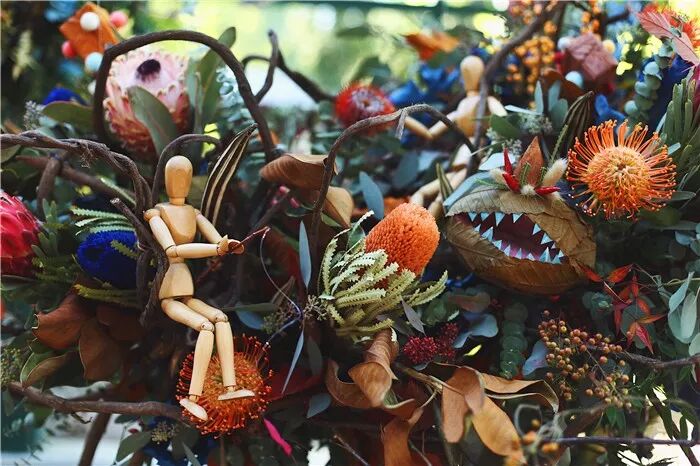 凡是你看不懂而著迷的作品，背后都是想象力！