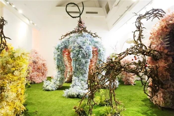 凡是你看不懂而著迷的作品，背后都是想象力！