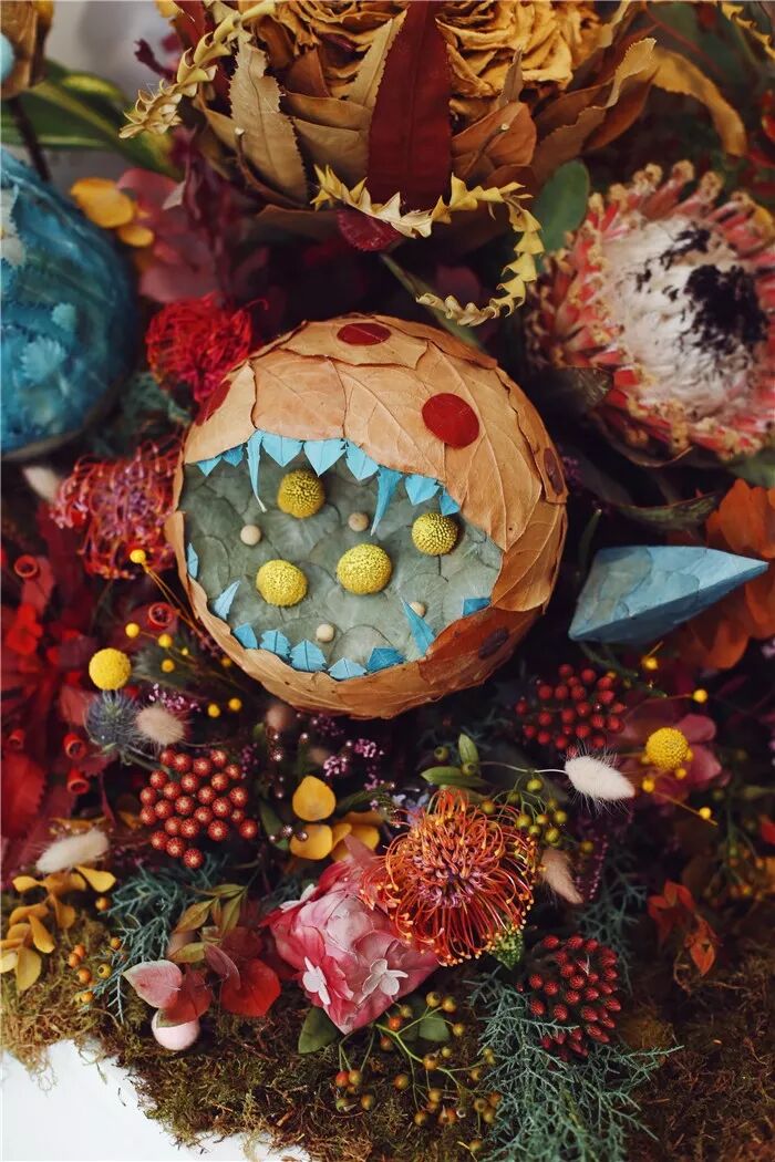 凡是你看不懂而著迷的作品，背后都是想象力！