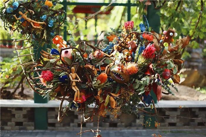 凡是你看不懂而著迷的作品，背后都是想象力！