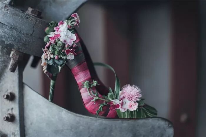 凡是你看不懂而著迷的作品，背后都是想象力！