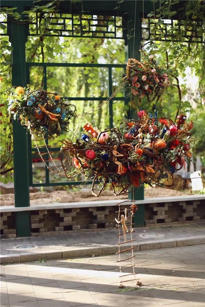 凡是你看不懂而著迷的作品，背后都是想象力！