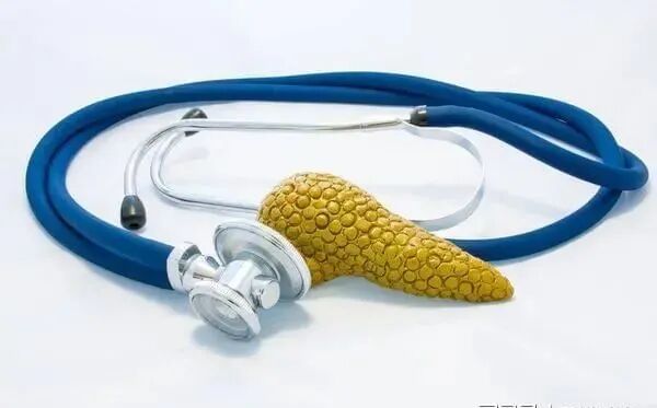 胰腺癌晚期到死亡，可能短短数月？出现4种危险信号，不能拖！