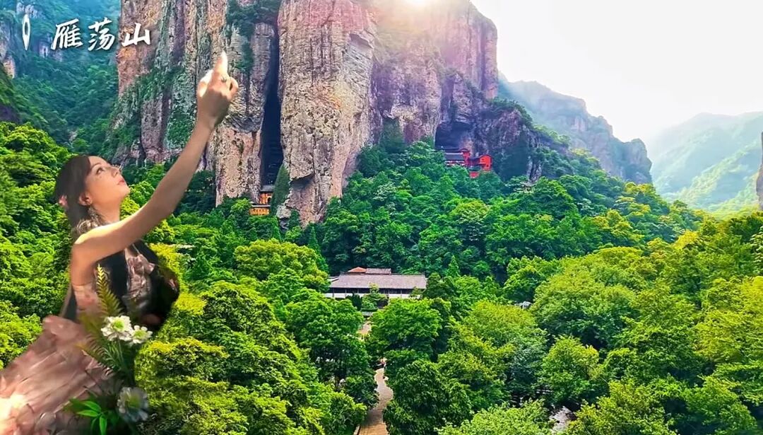 跟着白昼小熊DL摇打开恋夏风