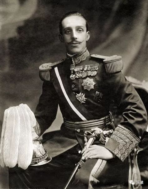 西班牙国王年轻时照片图片