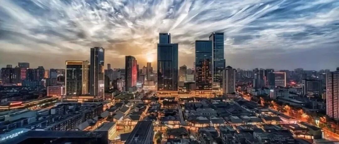 明源云上市不足半年，市值突破千亿：点赞成功转型，追问销售“疑云” | 独立评级