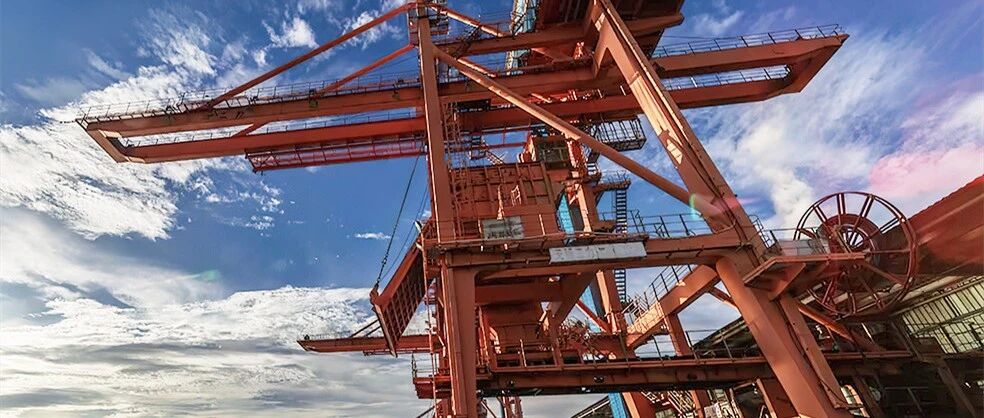 游资、公募、外资轮番爆炒，外资五个月狂买20%：大行业里的“小玩家”，上市三年狂砸33亿并购扩张