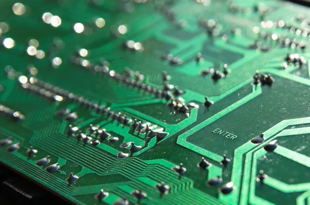 給你看看。PCB板“ESD保護電路設計”9大措施的圖10