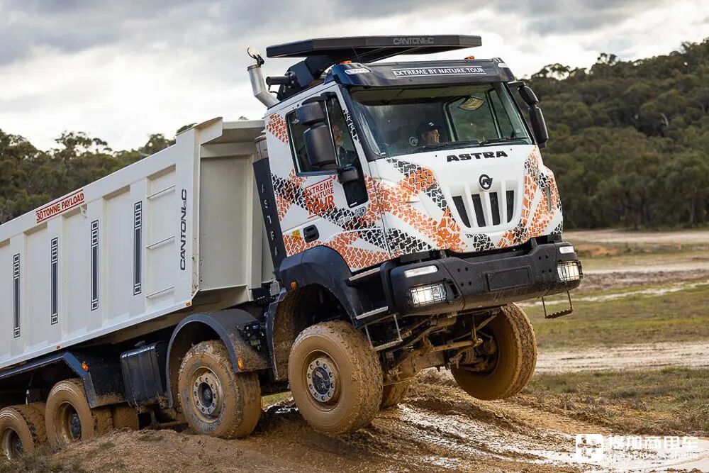 硬核越野卡车,依维柯旗下的专业卡车改装品牌,意大利astra hd9自卸车