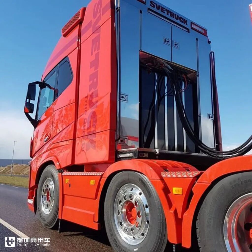 记录一辆5轴沃尔沃fh16大件运输卡车的诞生过程,带您见识欧洲卡车的