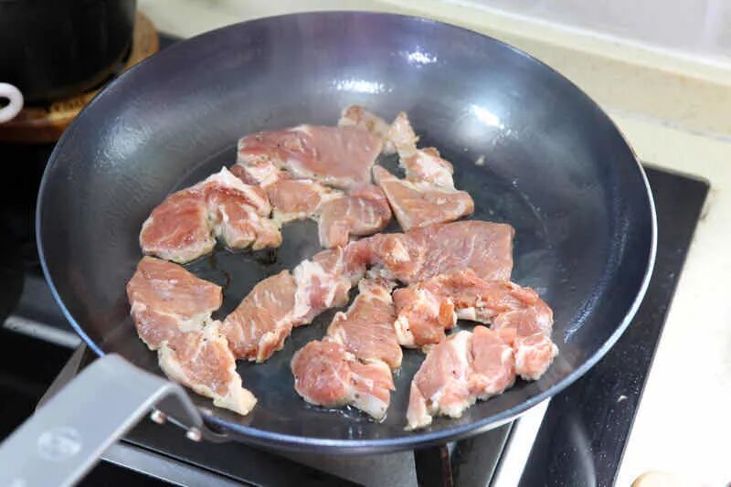 一碗你没吃过的照烧梅肉盖饭