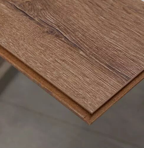 7. 静音强化复合地板(地板背面加软木垫)