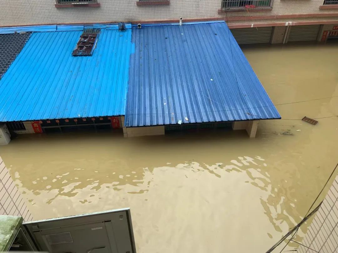 广东遭特大洪水：历史最高水位背后，英德的艰难救援 本文为「三联生活周刊」原创内容