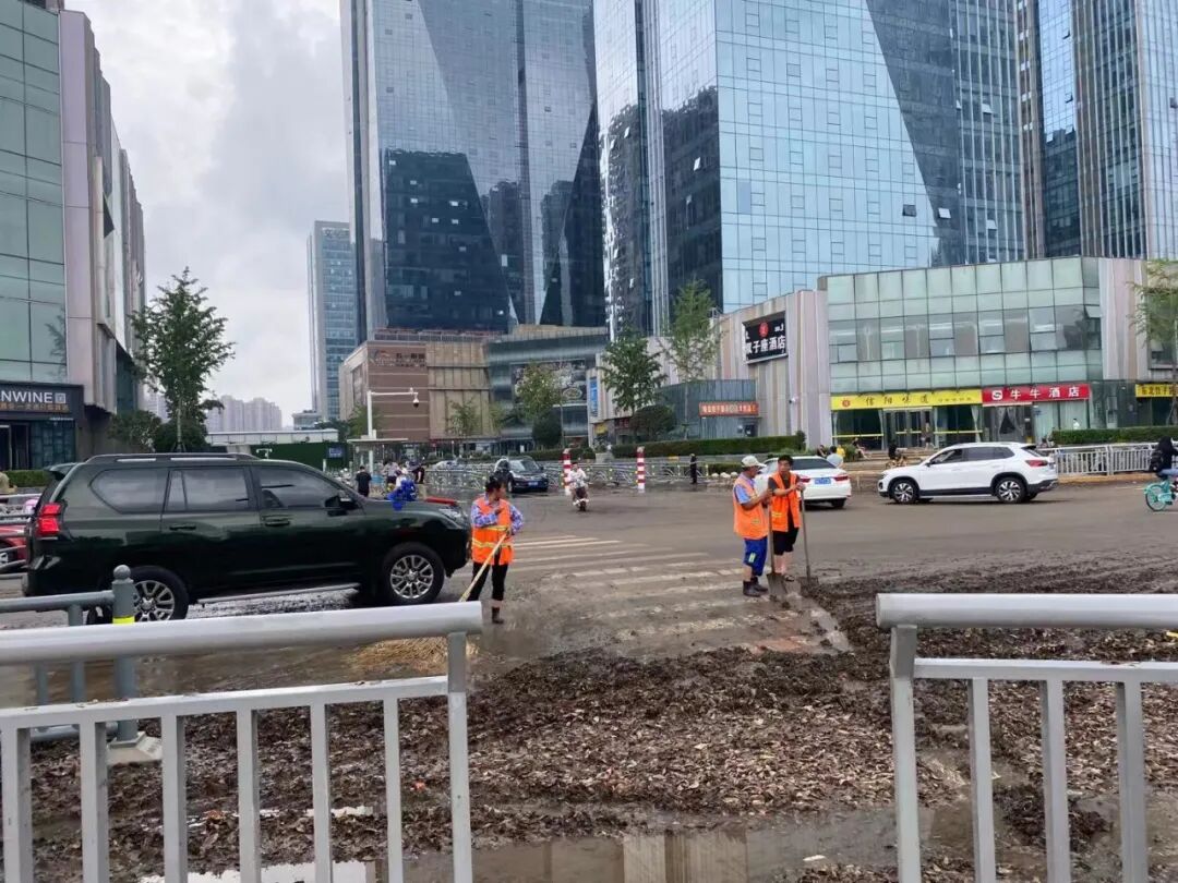 灾后郑州：当一座都市忽然失去了互联网 | 故事硬核(图3)