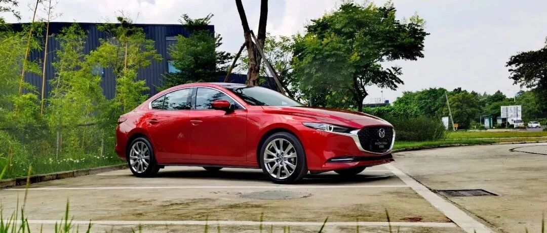 马自达首款压燃车型实拍：3个小细节不一样，听听发动机轰鸣声！