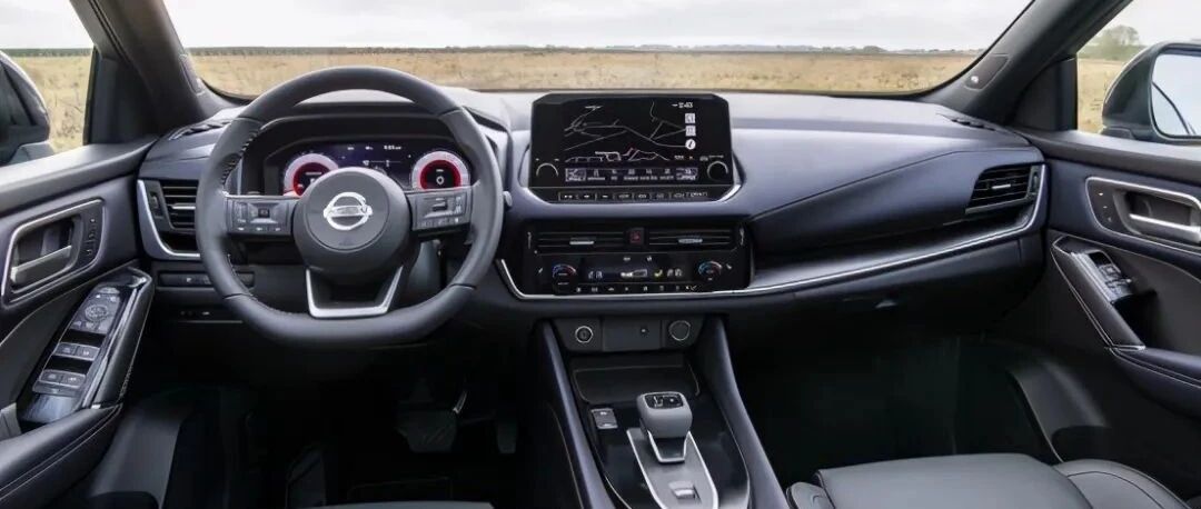 全新奇骏三缸被骂“惨”，厂家曾力挺，如今新一代逍客..