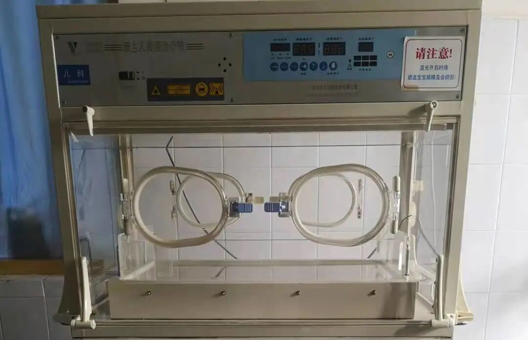 光疗箱报警怎么处理“黄“与”蓝“之——蓝光治疗_https://www.jmylbn.com_新闻资讯_第1张