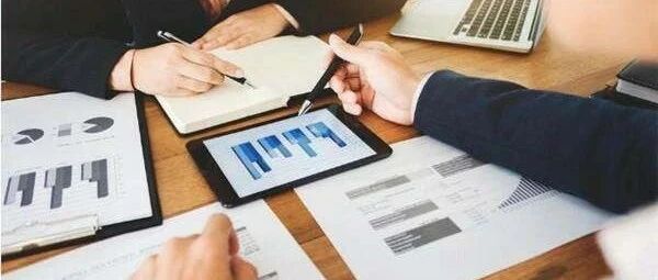 当代年轻人最后悔入坑的专业