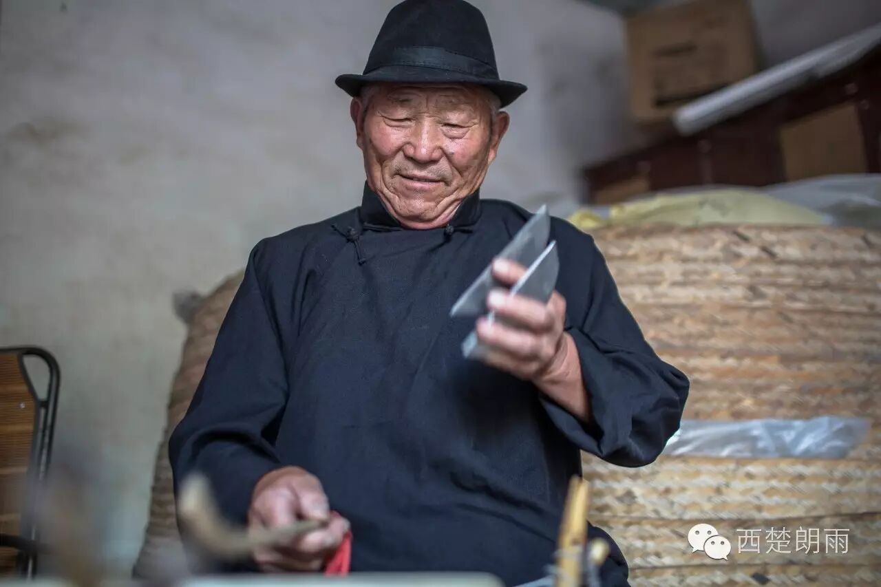 乡亲们新书听不习惯,就叫柴志国唱段老书.