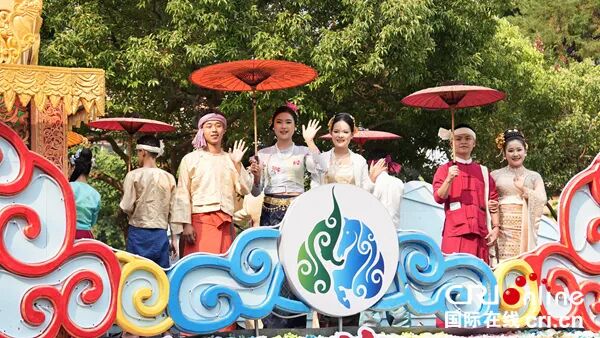 台湾青年来到临沧耿马，与当地各族民众共庆傣历新年（组图）_fororder_2