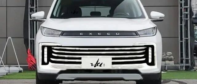 奇瑞新款星途TXL曝光，内饰豪华不输奔驰，三大件靠谱，10月上市