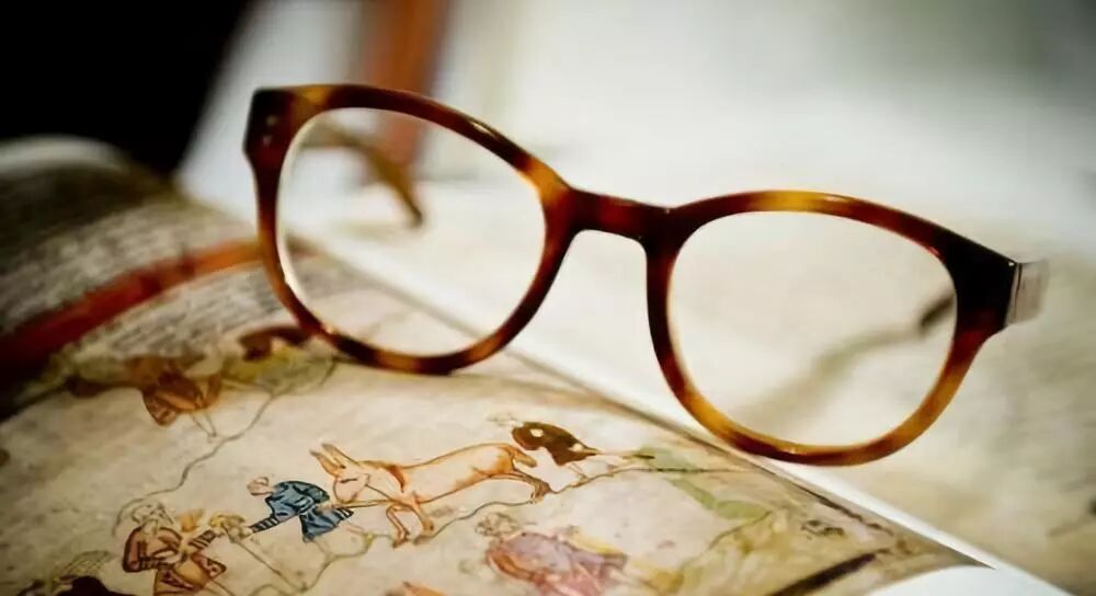 老是喜欢追“爆款”基金？学过逆向思维你就不会这样做了！