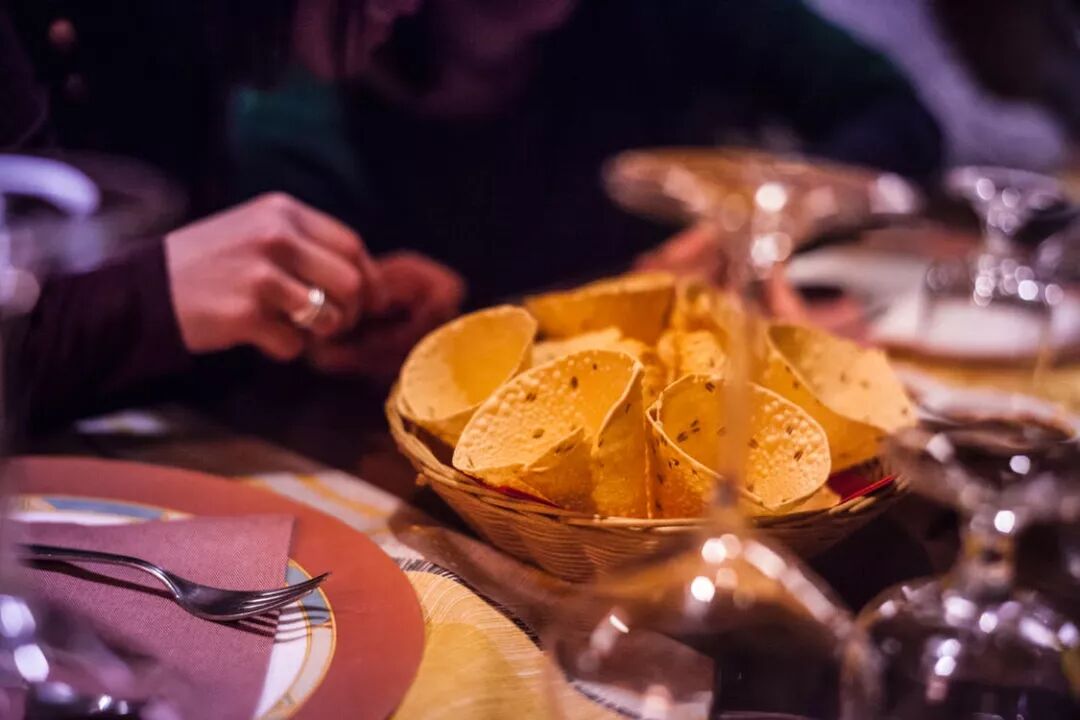 红酒为什么不能倒满