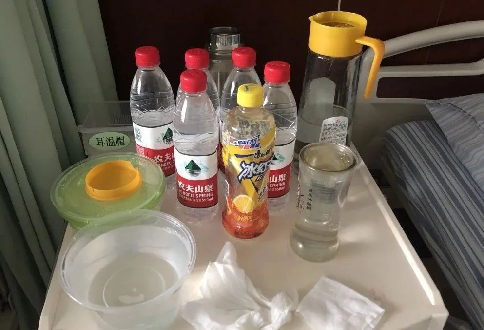 杭州女子每天喝20瓶礦泉水,連出門都成問題!醫生說不是糖尿病,而是… 健康 第1張