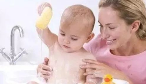 母嬰樂園 | 寶寶護理常見錯誤，媽媽們還在犯麼？ 親子 第6張