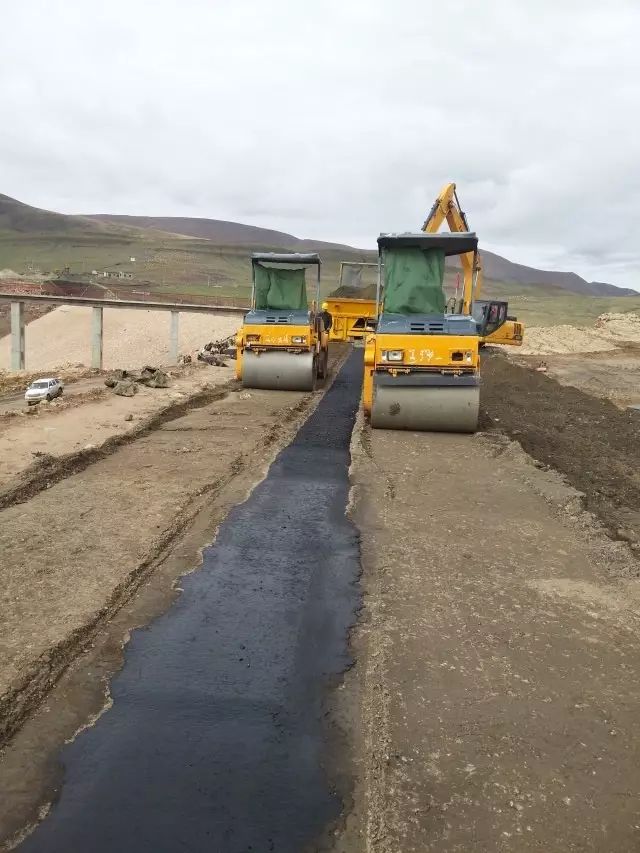 西藏日喀则市岗巴县那曲藏布恰央水库工程主体大坝沥青心墙混凝土工程