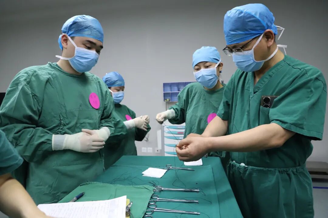 怎么穿手术器械塑技能 展风采——金华文荣医院手术室举办第一届“腔镜器械拆装及穿针引线”技能大赛_https://www.jmylbn.com_新闻资讯_第18张