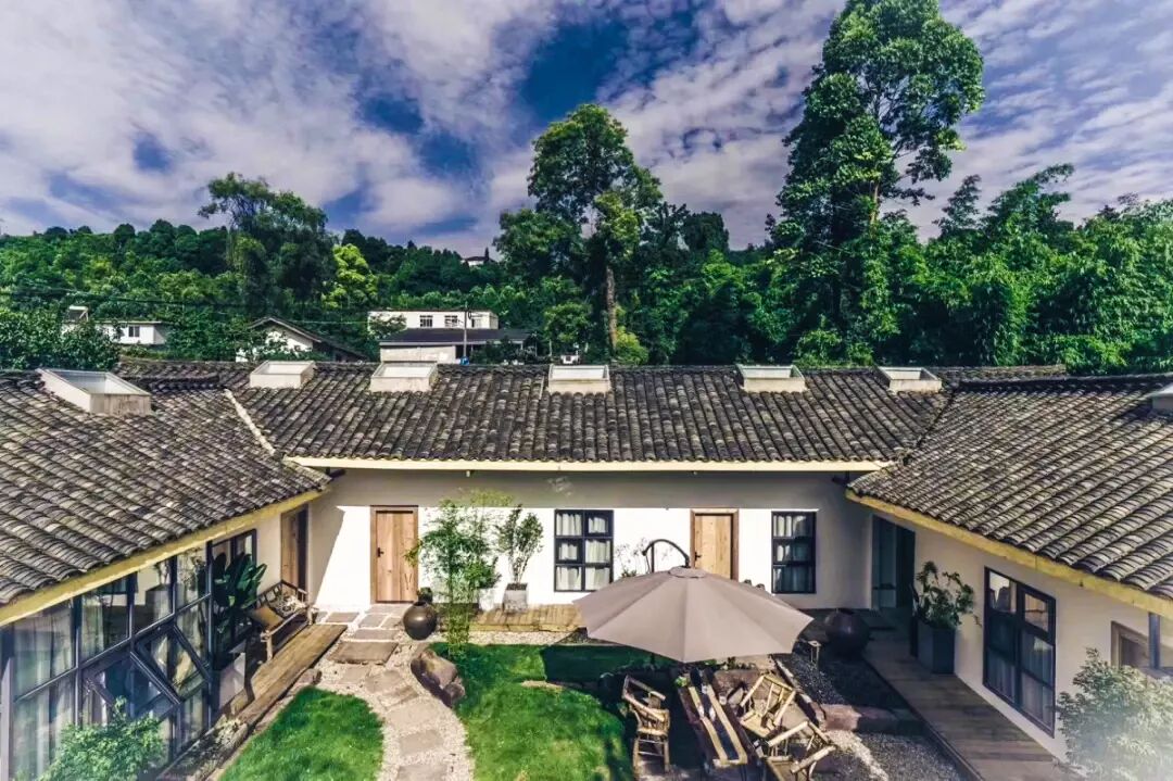 龙泉山新风格民宿上线你要来坐坐吗