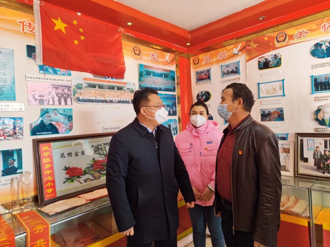 阿克苏温宿县县委书记黄振军深入基层走访慰问