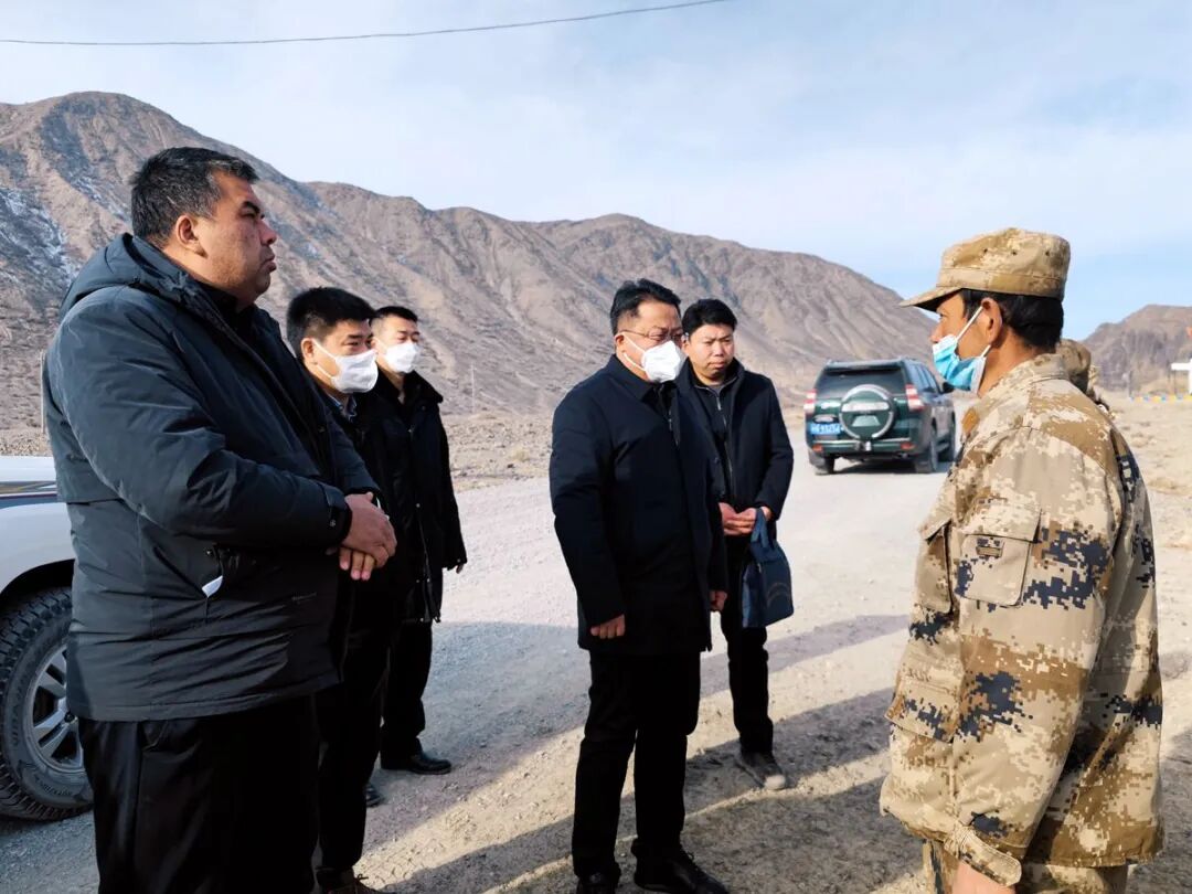 阿克苏温宿县县委书记黄振军深入基层走访慰问